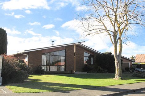 Photo of property in 5 Matthews Place, Taradale, Napier, 4112