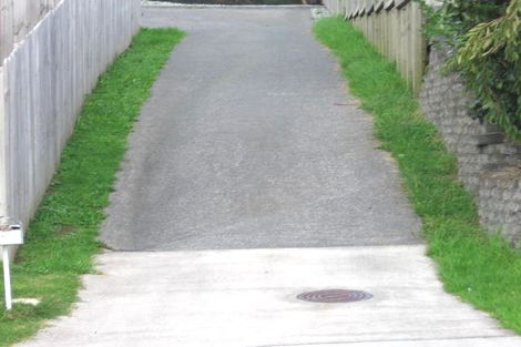 Photo of property in 13 Chadlington Avenue, Henderson, Auckland, 0612