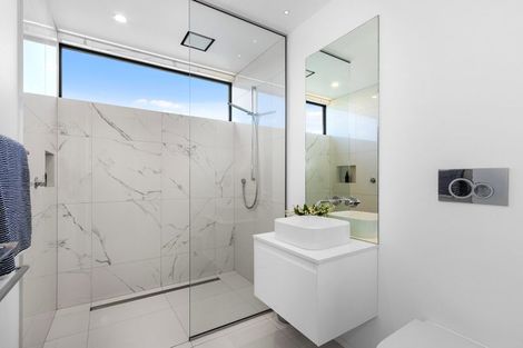 Photo of property in 74 Merivale Lane, Merivale, Christchurch, 8014