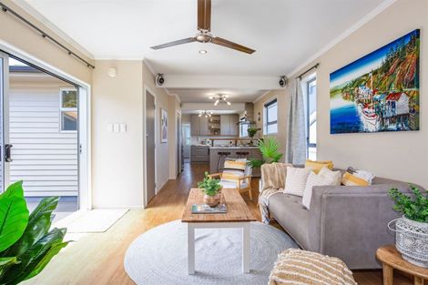 Photo of property in 116 Kahu Road, Paremata, Porirua, 5024