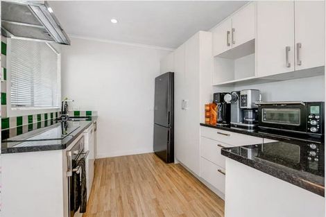 Photo of property in 9 Bryers Place, Bayview, Auckland, 0629