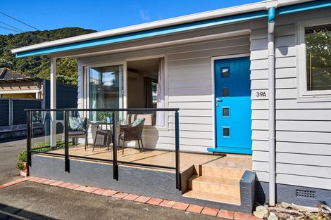 Photo of property in 39a Pukatea Street, Eastbourne, Lower Hutt, 5013