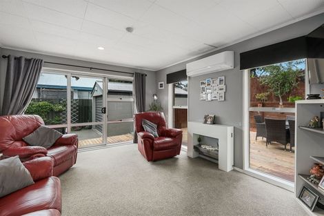 Photo of property in 2/140 Hay Street, Bromley, Christchurch, 8062