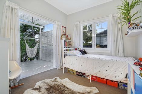 Photo of property in 8a Bains Avenue, Hamilton East, Hamilton, 3216