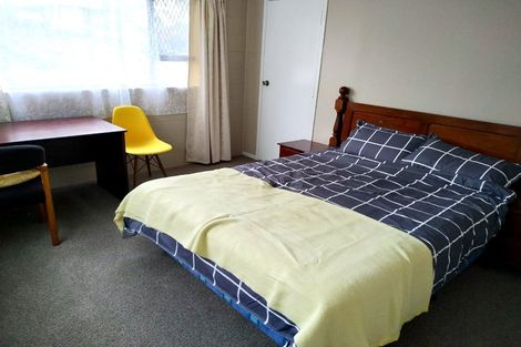 Photo of property in 18 Maxwelton Drive, Mairangi Bay, Auckland, 0630