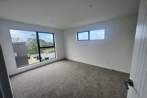 Photo of property in 5/105 Hobsonville Road, West Harbour, Auckland, 0618