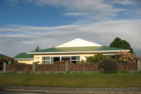 Photo of property in 114 Jollie Street, Hokitika, 7810