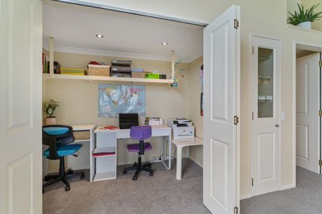 Photo of property in 11 Te Ropata Place, Waikanae Beach, Waikanae, 5036