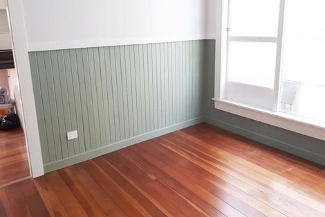 Photo of property in 22 Bulteel Street, New Plymouth, 4310