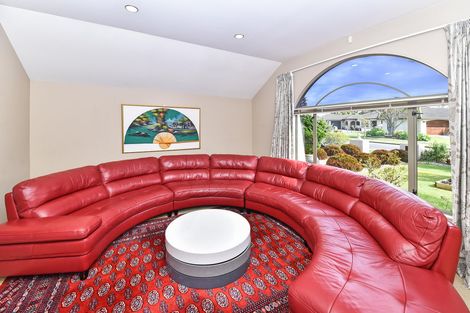 Photo of property in 12 Crannog Fen, Wattle Downs, Auckland, 2103