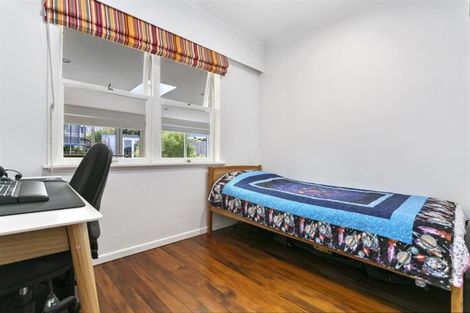 Photo of property in 5 Te Hatepe Avenue, Taupo, 3330