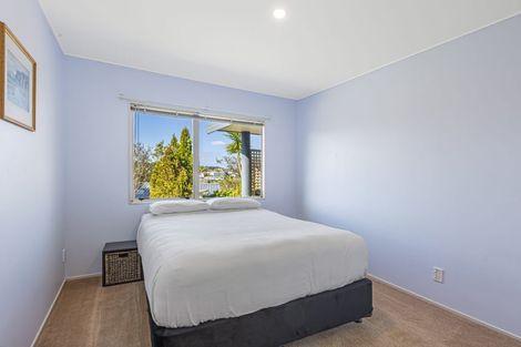 Photo of property in 8 Jean Place, Stanmore Bay, Whangaparaoa, 0932