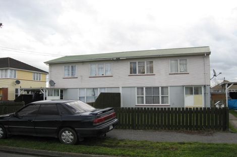 Photo of property in 50-52 Cameron Crescent, Masterton, 5810
