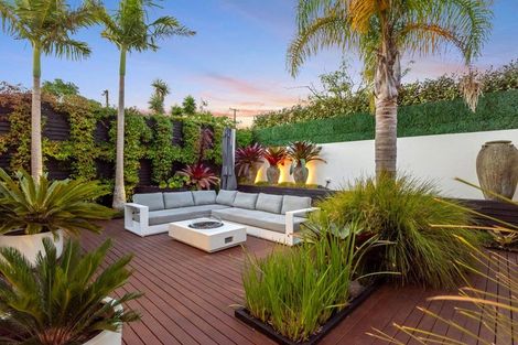 Photo of property in 15 Waitemata Road, Hauraki, Auckland, 0622