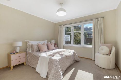 Photo of property in 9 Woodstock Terrace, Tawa, Wellington, 5028