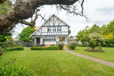 Photo of property in 27 High Street, Bulls, 4818