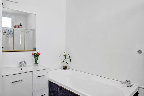 Photo of property in 464 South Road, Omata, New Plymouth, 4374