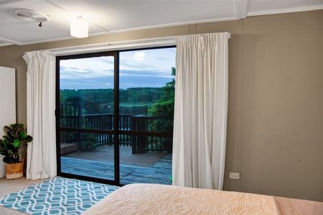 Photo of property in 18 Ohawe Terrace, Ohawe, Hawera, 4671