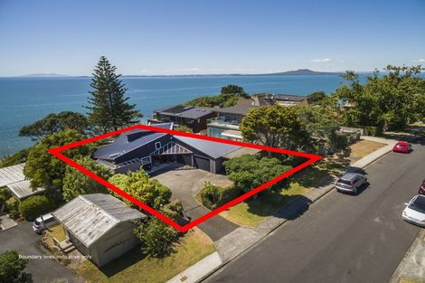 Photo of property in 7 Bournemouth Terrace, Murrays Bay, Auckland, 0630