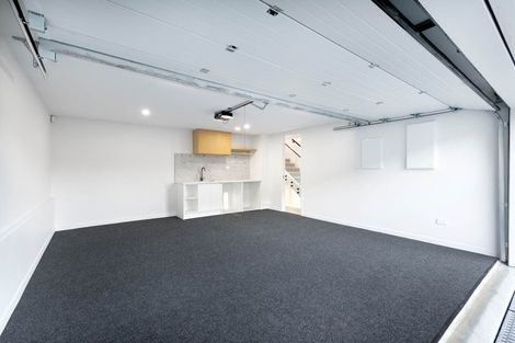 Photo of property in 69b Chivalry Road, Glenfield, Auckland, 0629