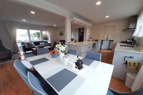 Photo of property in 14 Oriana Avenue, Lynfield, Auckland, 1042