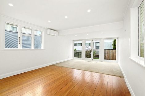 Photo of property in 67 Brougham Street, Mount Victoria, Wellington, 6011