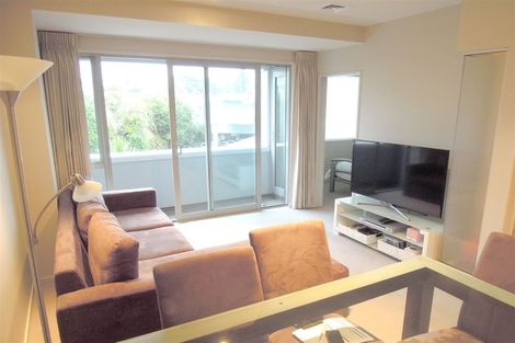 Photo of property in Shoal Haven Apartments, 207a/130 Anzac Street, Takapuna, Auckland, 0622