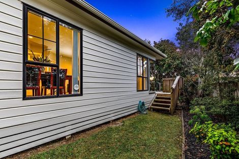 Photo of property in 2/54 Granville Drive, Massey, Auckland, 0614
