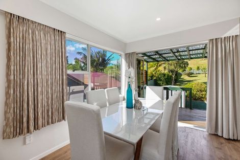 Photo of property in 11 Grassmere Road, Henderson Valley, Auckland, 0612
