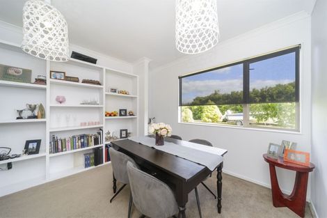 Photo of property in 72 Aranui Road, Kairanga, Palmerston North, 4475