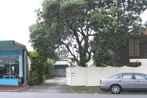 Photo of property in 2/965 Beach Road, Torbay, Auckland, 0630