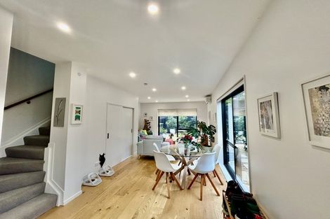 Photo of property in 1a Lowe Street, Belmont, Auckland, 0622
