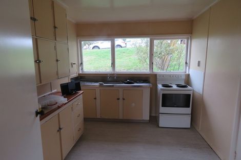 Photo of property in 34 Roberts Street, Tawa, Wellington, 5028