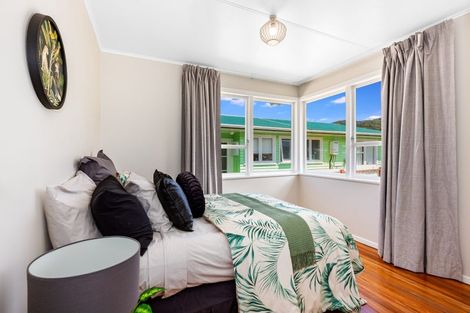 Photo of property in 10 Mimihau Grove, Wainuiomata, Lower Hutt, 5014