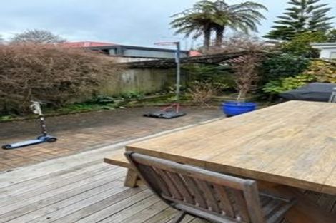 Photo of property in 1a Bathurst Street, Silverstream, Upper Hutt, 5019