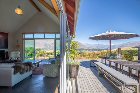 Photo of property in 1 Peak View Ridge, Wanaka, 9305