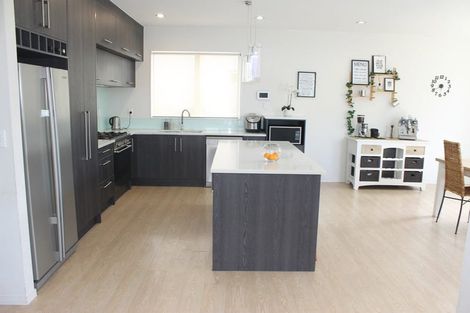 Photo of property in 25a Alexander Avenue, Torbay, Auckland, 0630