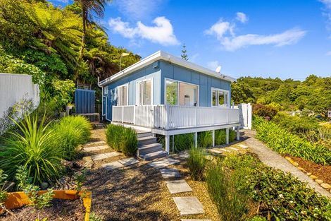 Photo of property in 18 Foster Avenue, Huia, Auckland, 0604