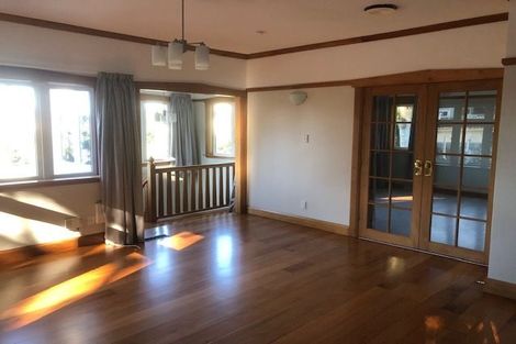 Photo of property in 18 Raroa Road, Kelburn, Wellington, 6012