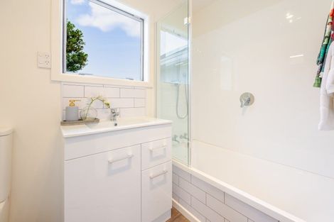 Photo of property in 2 Lomond Place, Tamatea, Napier, 4112