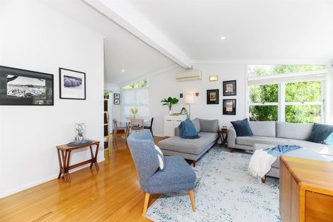 Photo of property in 1/48 Bond Crescent, Forrest Hill, Auckland, 0620