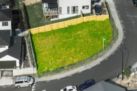 Photo of property in 5 Eric Gifford Drive, Ranui, Auckland, 0612