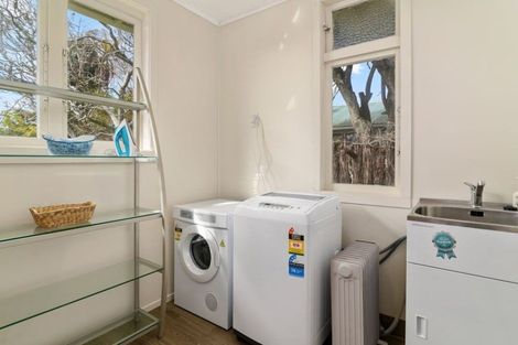 Photo of property in 100 Ranolf Street, Glenholme, Rotorua, 3010