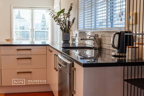 Photo of property in 15 Raukawa Grove, Trentham, Upper Hutt, 5018