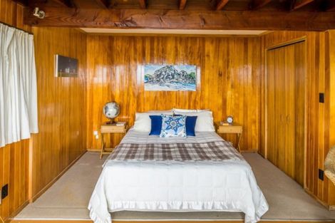 Photo of property in 32 Ocean Parade, Pukerua Bay, 5026