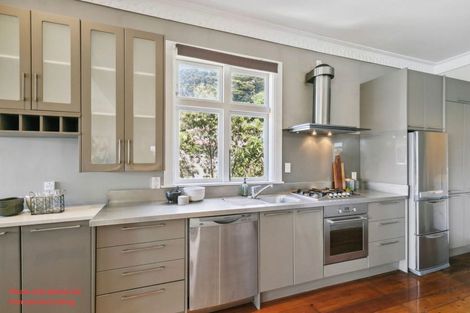 Photo of property in 108 Grafton Road, Roseneath, Wellington, 6011