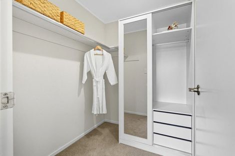 Photo of property in 52 Kath Hopper Drive, Orewa, 0931