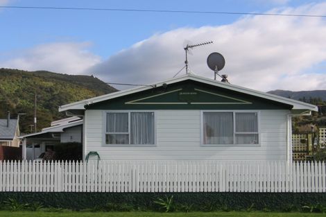 Photo of property in 30 Renall Street, Featherston, 5710