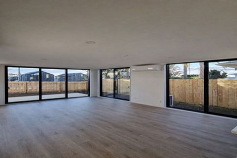 Photo of property in 251 Rangatira Road, Beach Haven, Auckland, 0626
