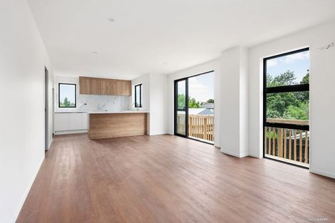 Photo of property in 6b Landsdale Place, Massey, Auckland, 0614